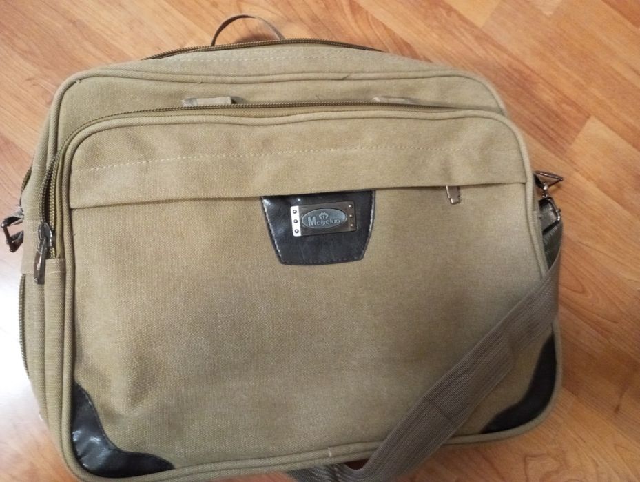 Geanta umăr business pentru  laptop