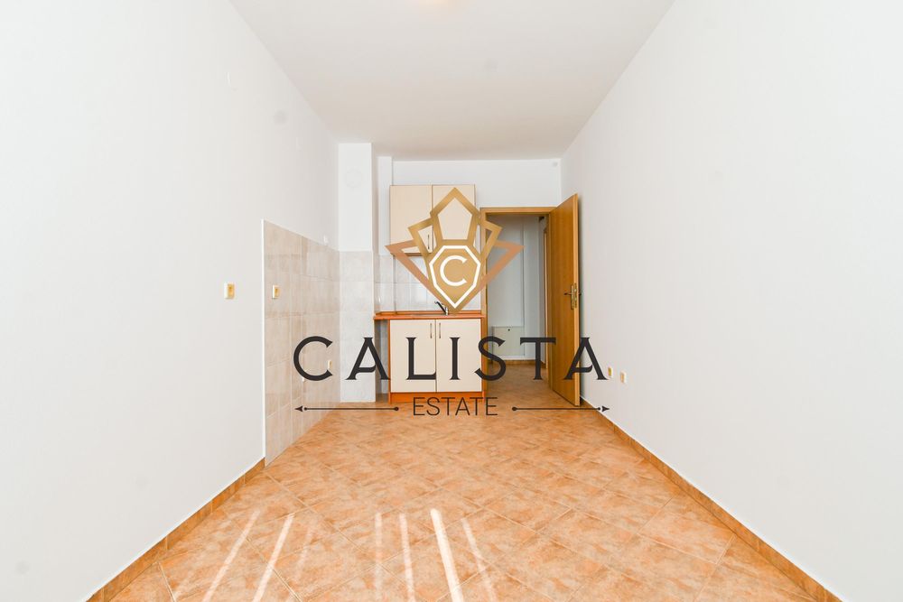 Тристаен апартамент под наем в центъра на София, 2209158