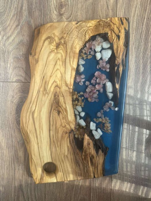 Дъска с епоксидна смола и маслина