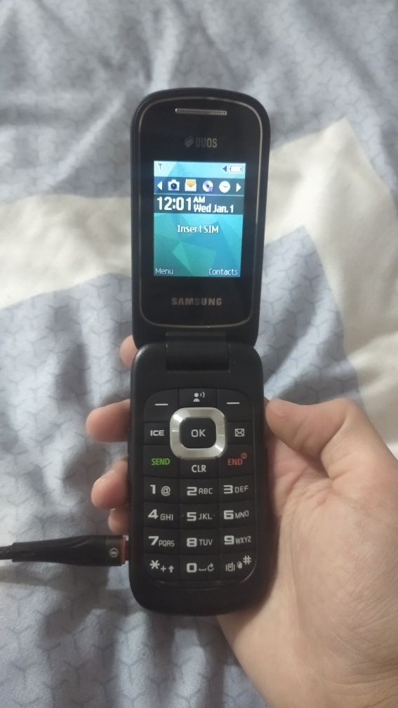 Samsung DUOS kinopkali Telefon sotiladi