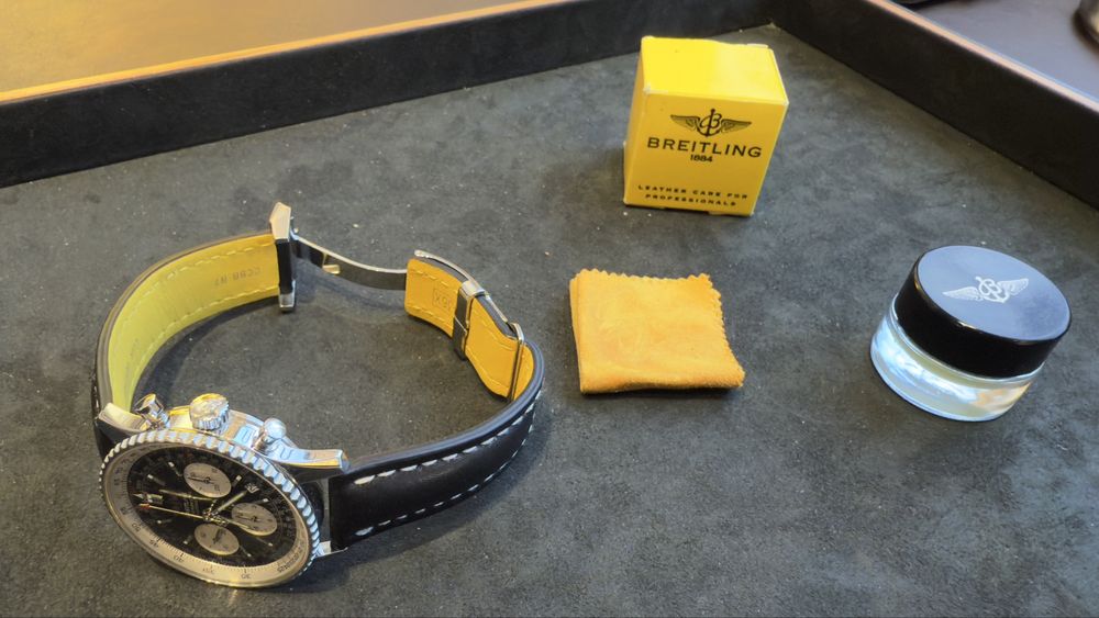 Breitling Navitimer A23322