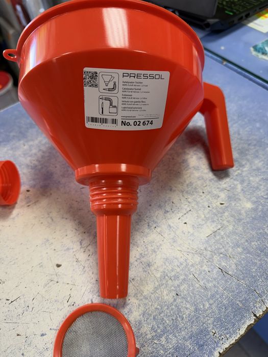 Фуния за гориво “Pressol “ ф160мм