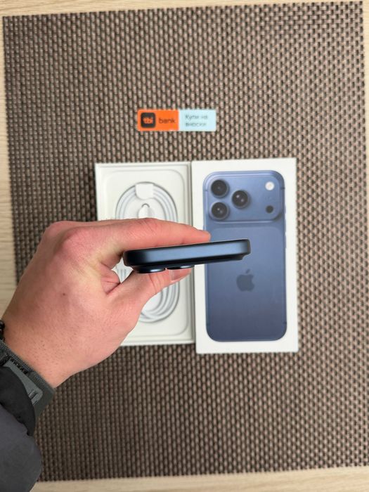 НОВ! iPhone 17 Pro 256gb Deep blue Лизинг от 90лв/м син Гаранция!