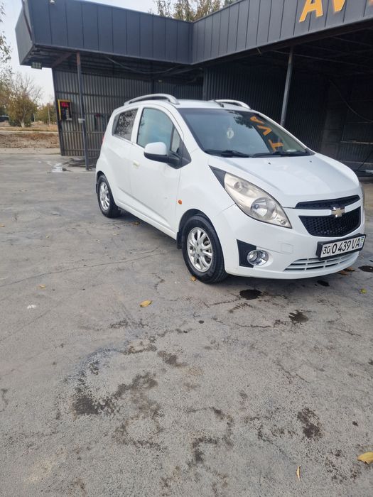 Chevrolet spark сотилади