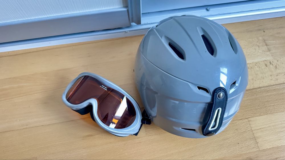 Casca ski snowboard Giro 49 52 cm reglabila cu ochelari copii juniori