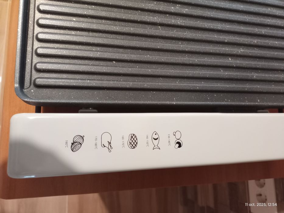 Vând grătar electric Delimano