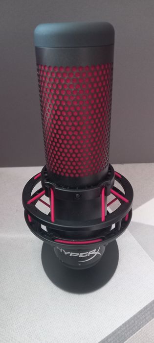 Настолен микрофон HyperX QuadCast, като нов