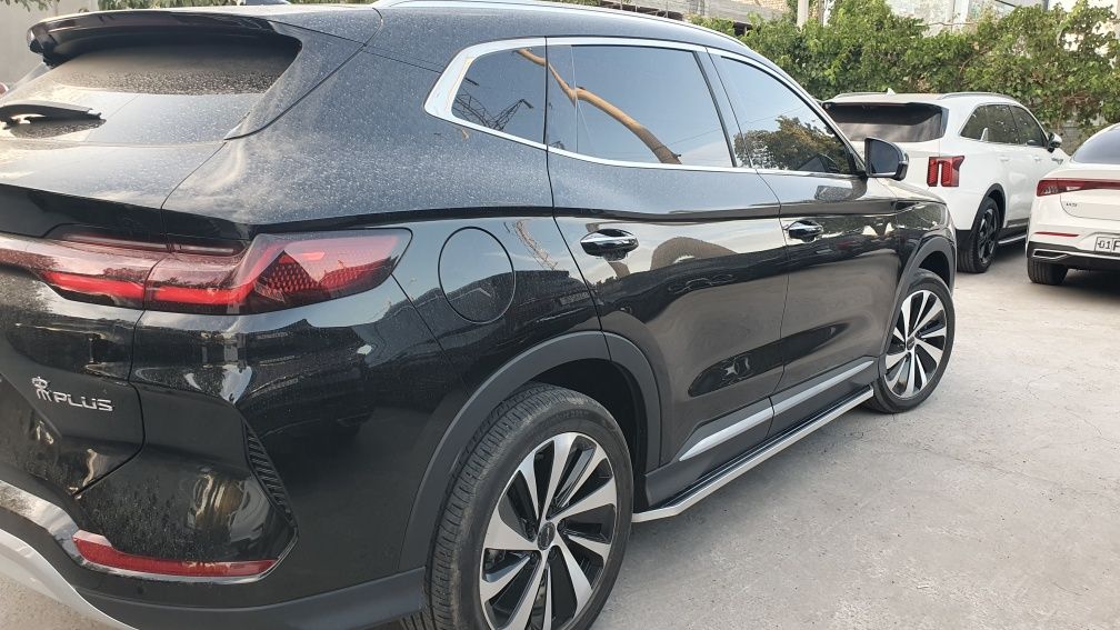 BYD Chempion Gibrid.Ful. Yili 2023. Yurgani 32000. Narxi 26900