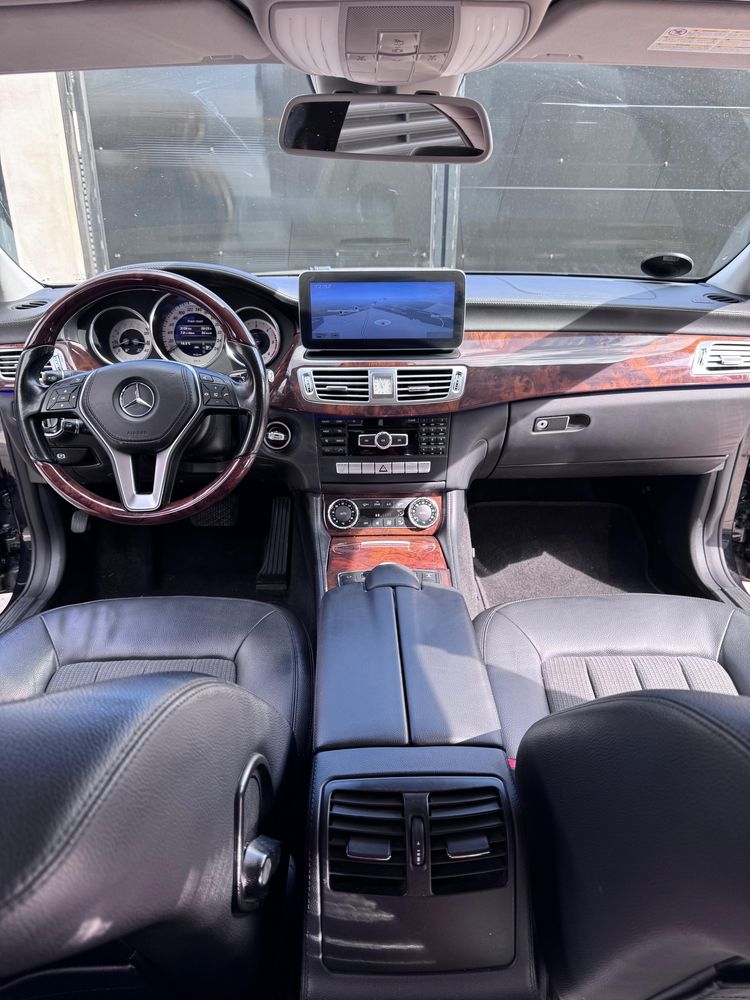 Mercedes-Benz CLS 350 CDI 3.0 V6 265 CP – 2012