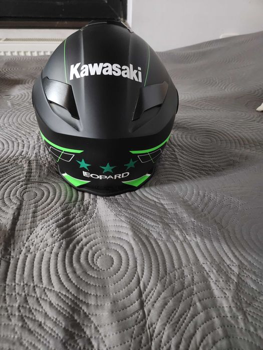 Casca moto cu Bluetooth.  Marca Leopard numarul L