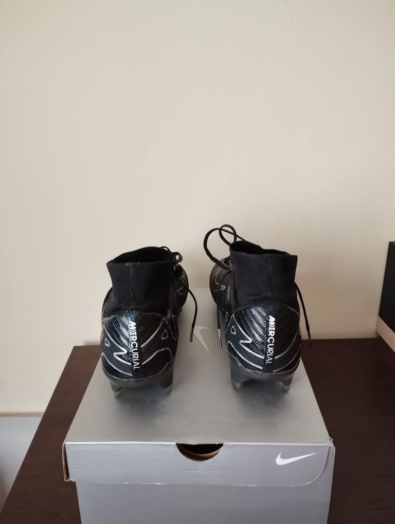 Продавам бутонки Nike zoom superfly 9 elite fg