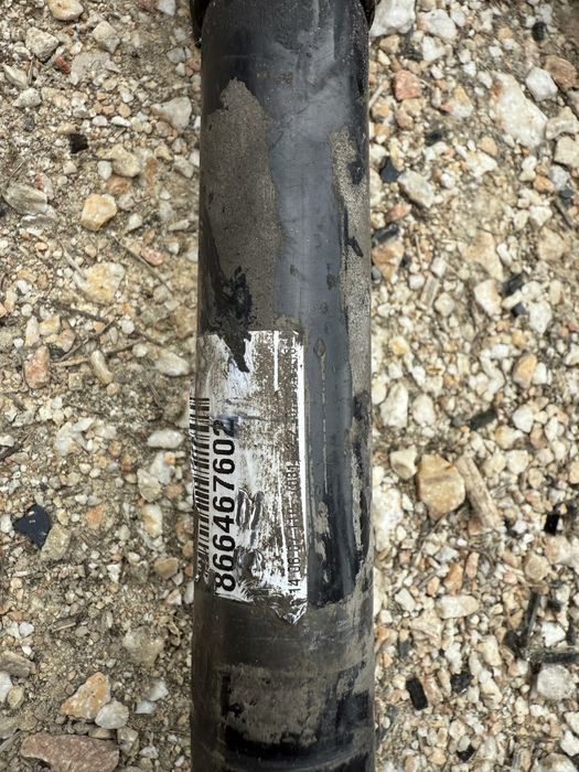 Полуоска Бмв Г30 (poluoska Bmw G30)