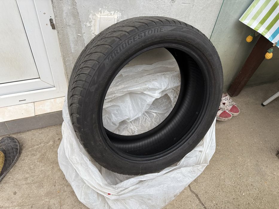 4 anvelope iarna 225 45 18 Bridgestone