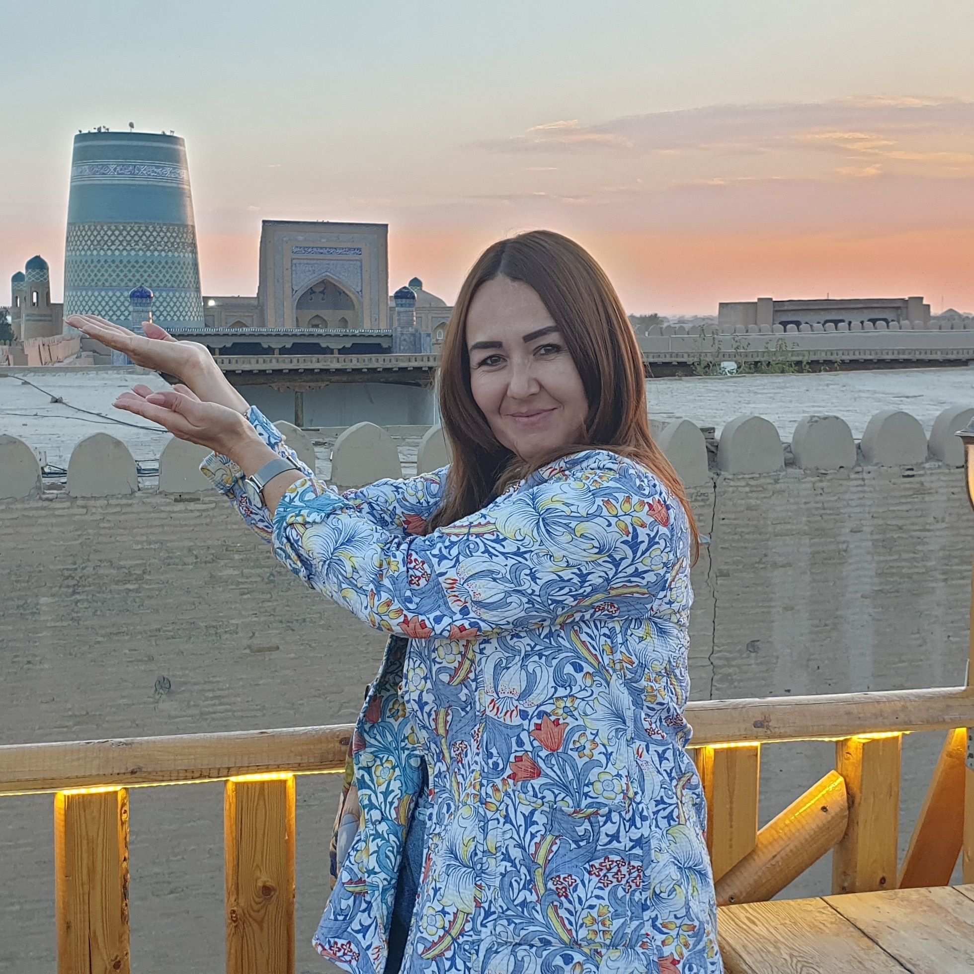 Гид  - экскурсовод по  Самарканду и по Узбекистану