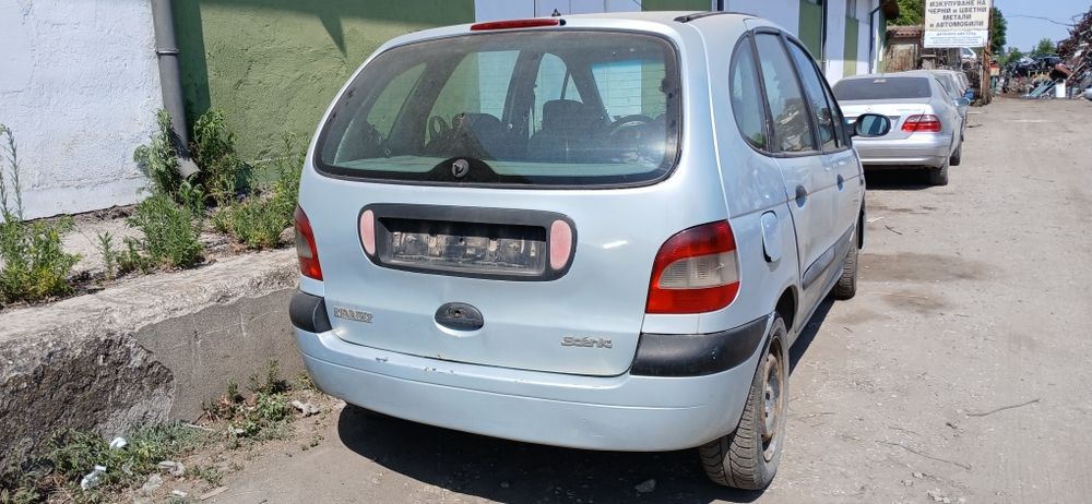 Renault megane scenic 1.9dti 2000г.