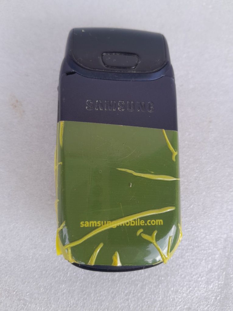 Samsung - стар модел телефон