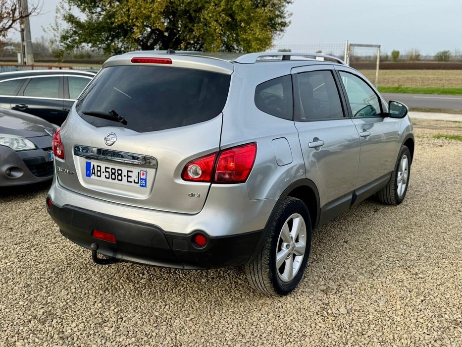 Vând Nissan Qashqai 4500 euro negociabil
