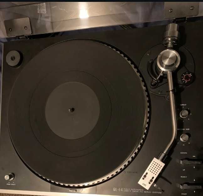 Виниловый проигрыватель JVC QL-F4 Quartz