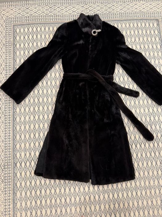 Продам шикарную норковую шубу из цельного  меха в идеальном состоянии