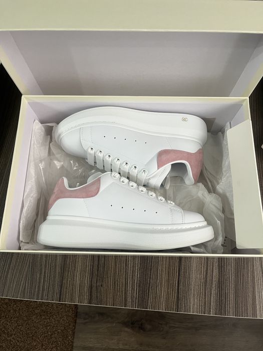 Alexander McQueen Pink