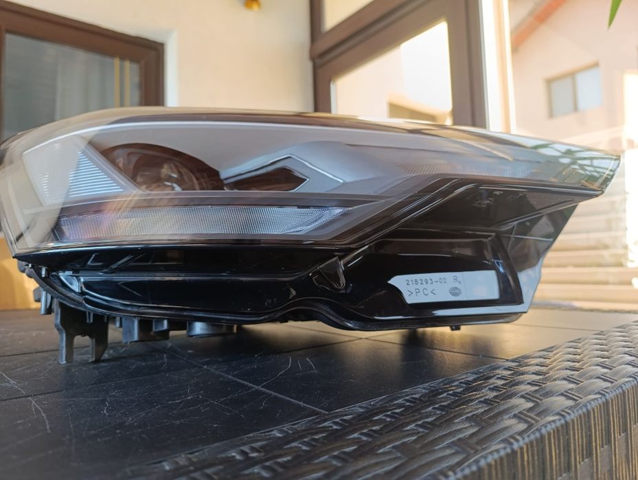 Vand far dreapta  a6 c8 2019 led