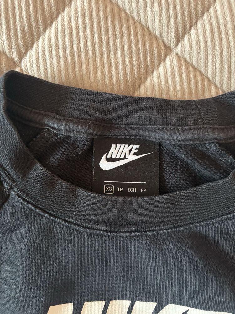 Суитшърт Nike Sportswear Essential ХС 29лв НОВ