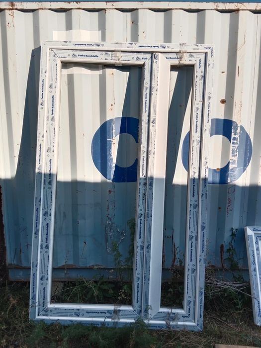 Двери новые ластиковые двустворчатые 232*140 без стекла
