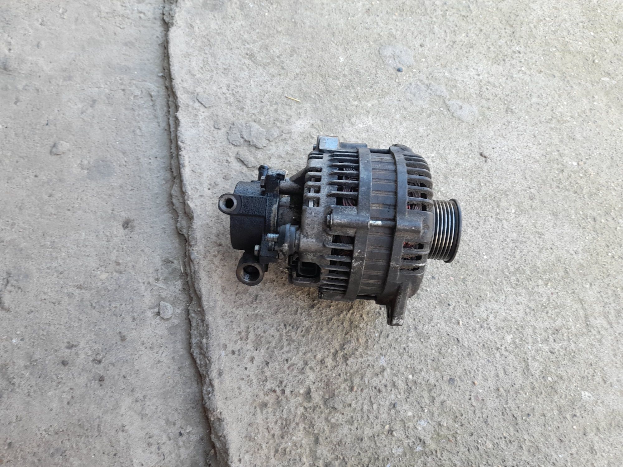 Vând alternator opel astra g 1.7 dti