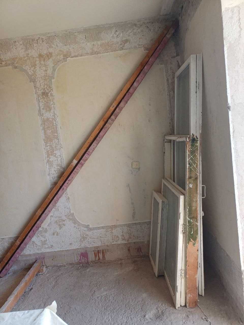 Продаю половые доски, лаги, окна двойные деревянные, двери деревянные
