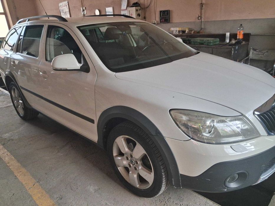Vand autoturism SKODA OCTAVIA 4X4 , stare buna
