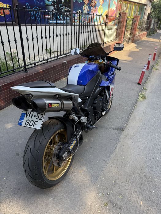 Yamaha R1 - 2009