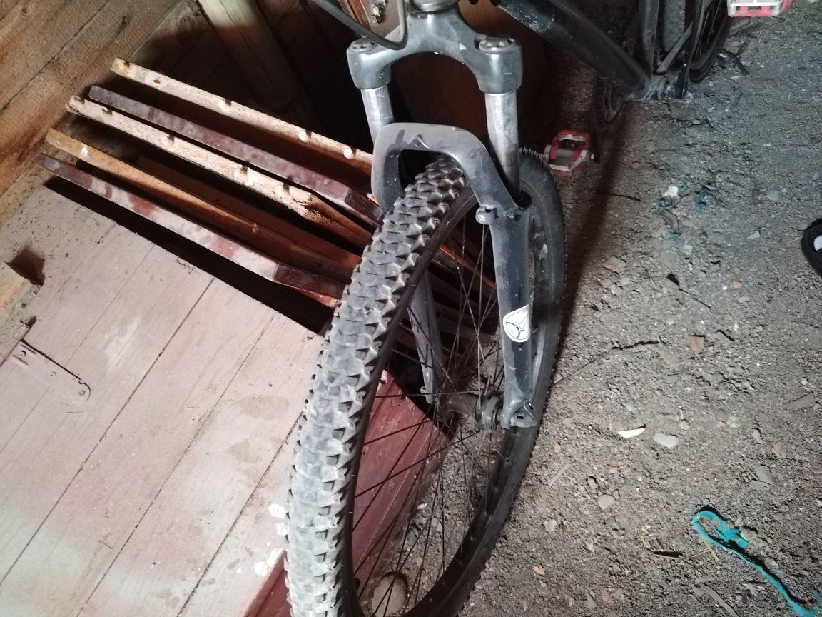 Bicicleta sergio bianchi nu mai are stikerele