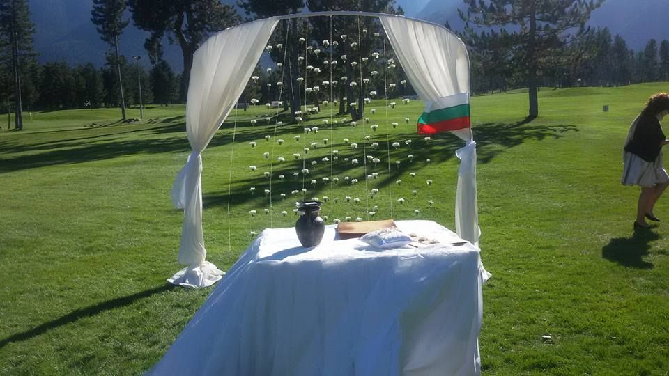 Водещ на изнесен ритуал 350 лв.