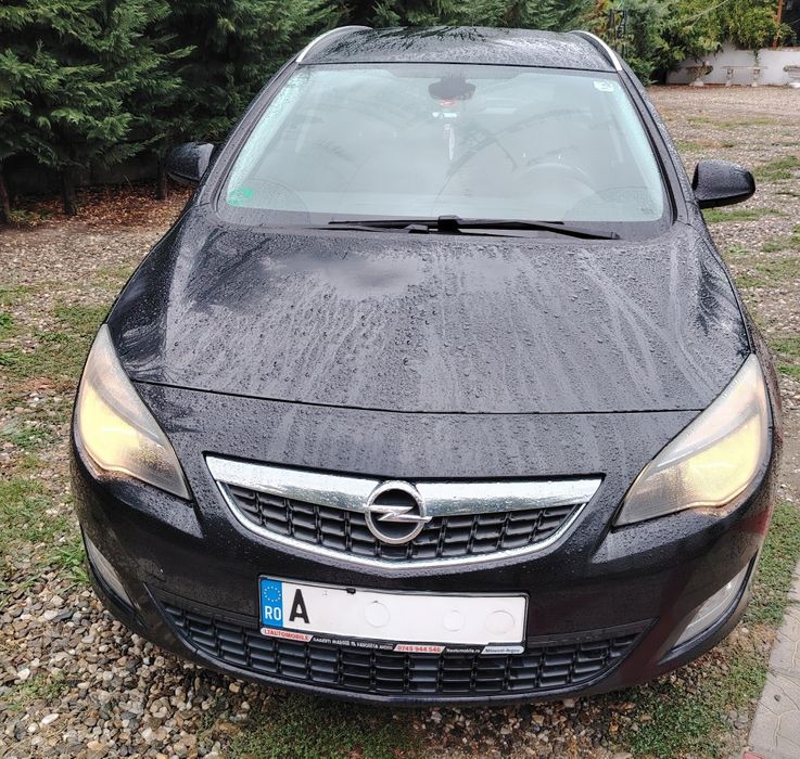Opel Astra J Sports Tourer Automata