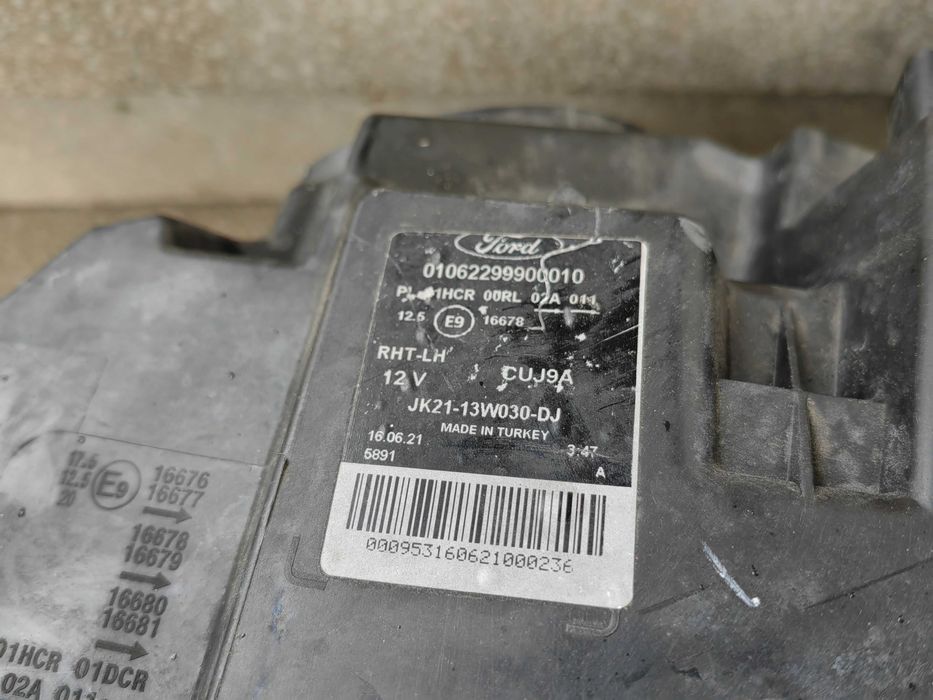 Фарове Ford Transit Custom ляв десен LED/Фарове Форд Транзит Оригиналн