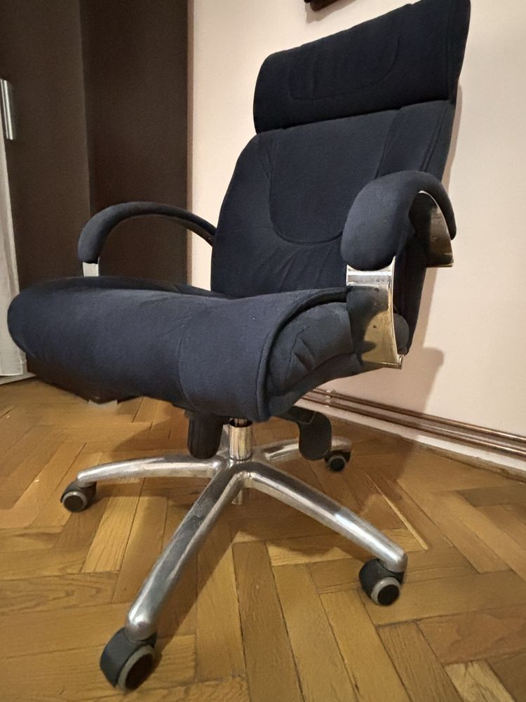 Vand scaun de birou