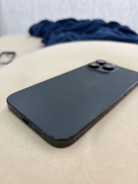 Проадается iPhone 16 promax как новый