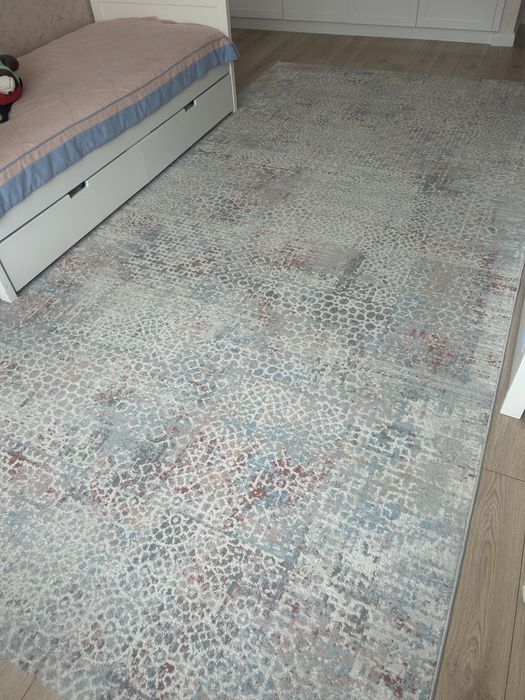 Продам ковер 2-4