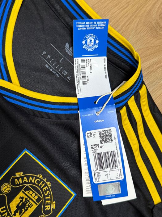 НОВО Футболна тениска Manchester United сезон 2025/26