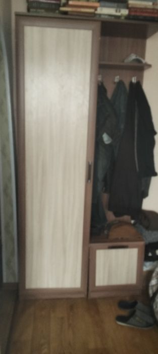 Продам прихожая б/у