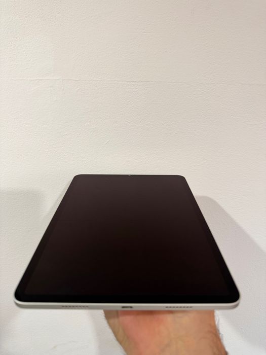 iPad Pro 11 M1 128GB Silver cu Magic Keyboard