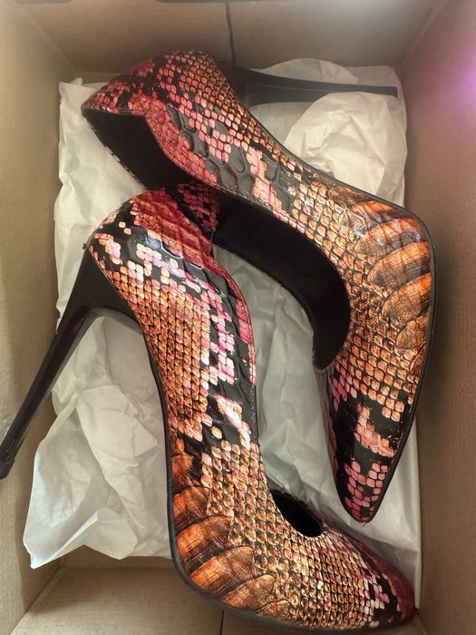 Елегантни обувки на ток Galdini