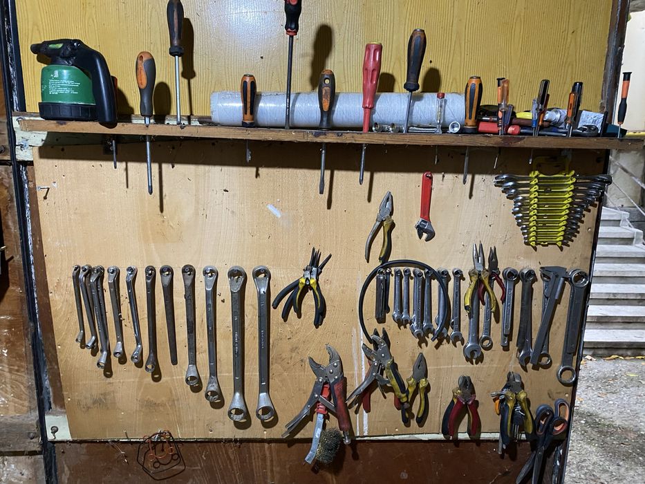 Инструмент за сервиз