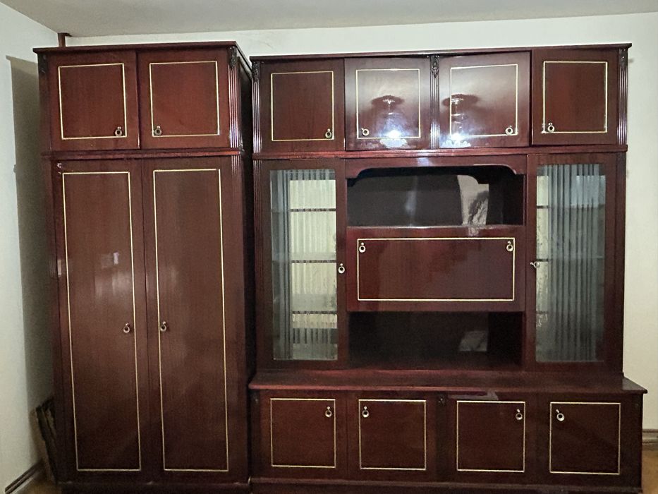 Mobilă sufragerie second hand