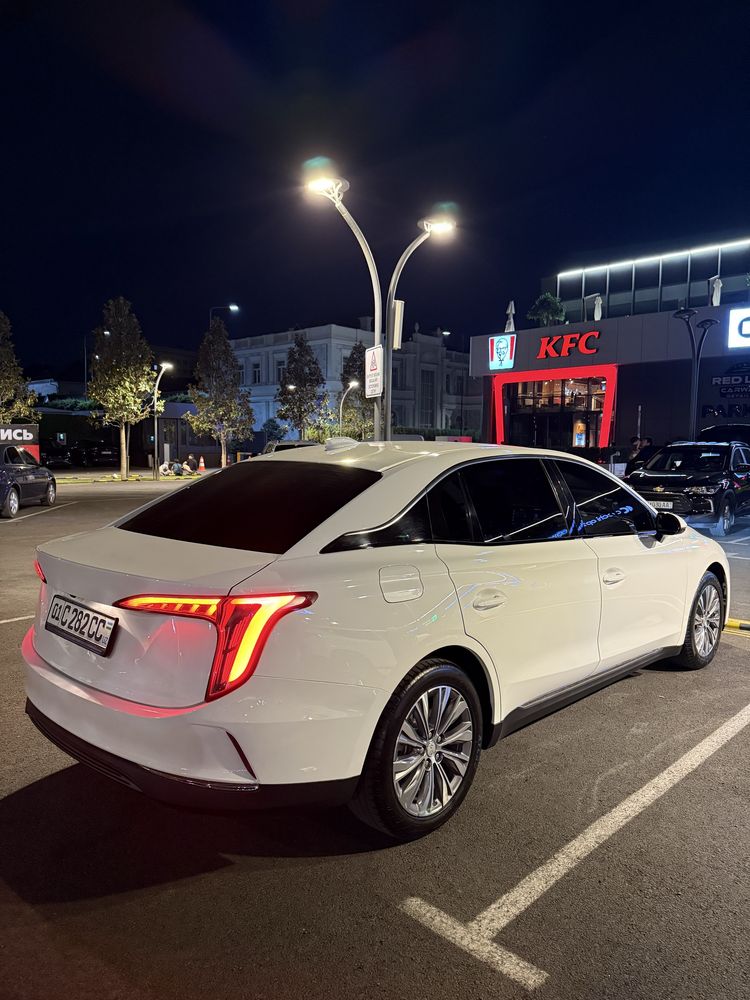 Srochno Sotiladi Hongqi Eqm5 500km 2025 Full Pozitsa.