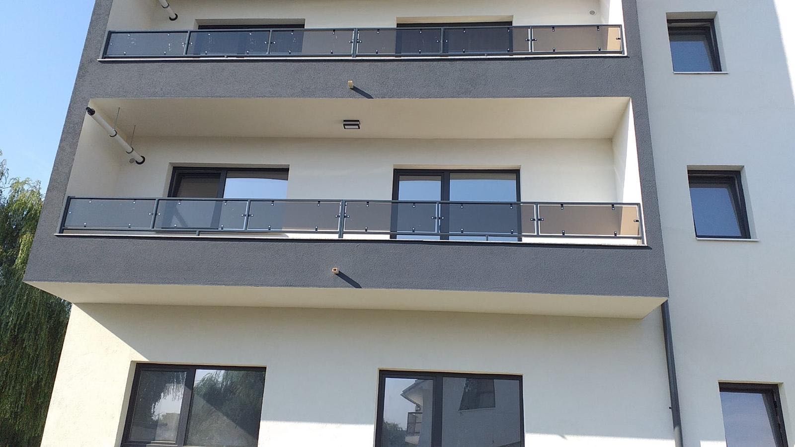 Vând apartament nou