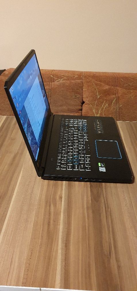 Laptop Gaming Acer Predator Helios  ca nou