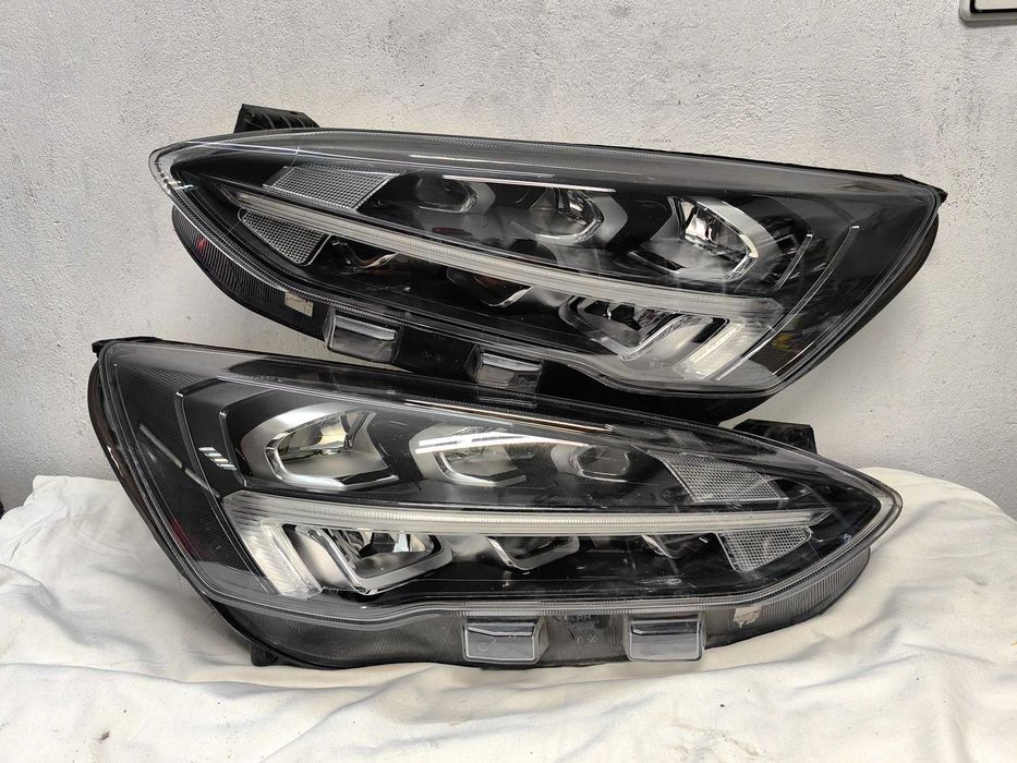 Оригинални  фарове   Форд Фокус  Ford Focus full Led