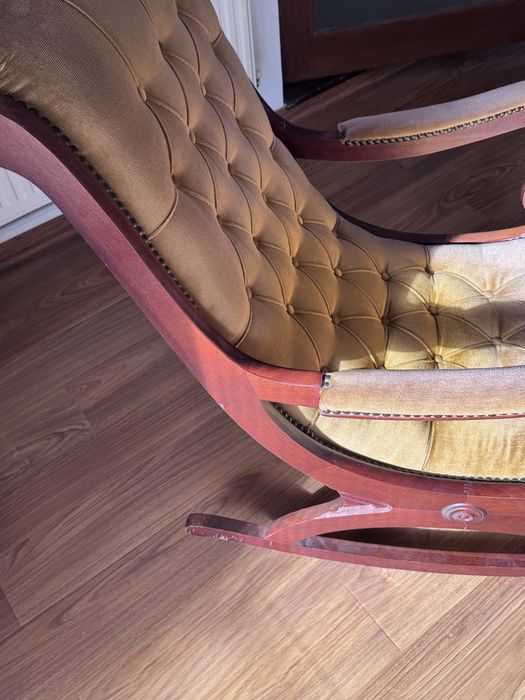 Balansoar Chesterfield