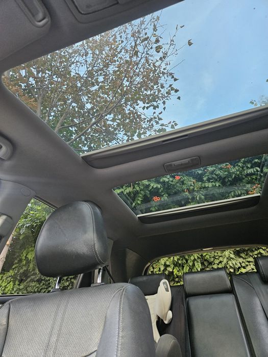 Kia Sorento 2011, 300 000 km(navigatie, subwoofer)